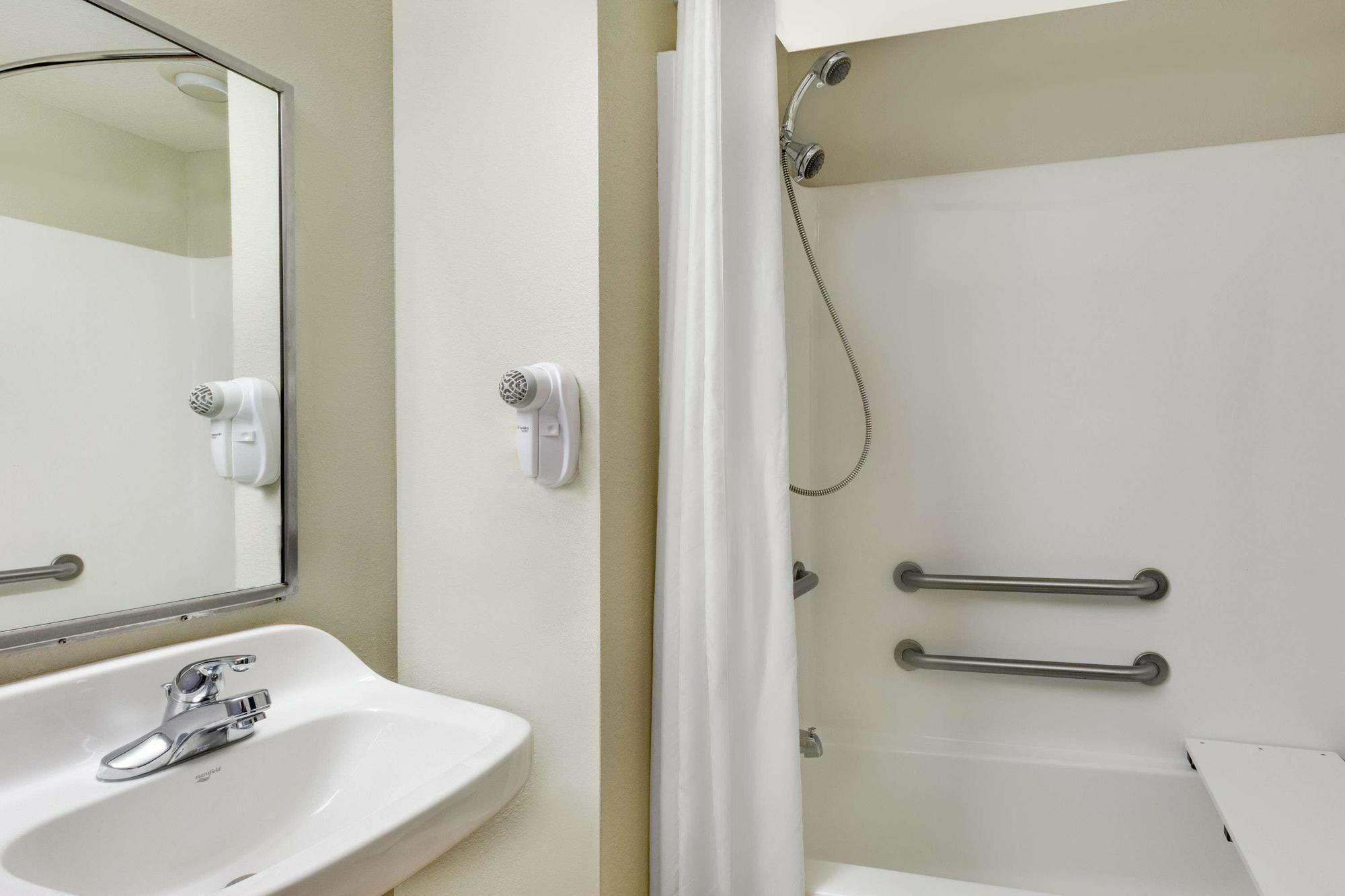 Microtel Inn & Suites By Wyndham Tuscaloosa Zewnętrze zdjęcie